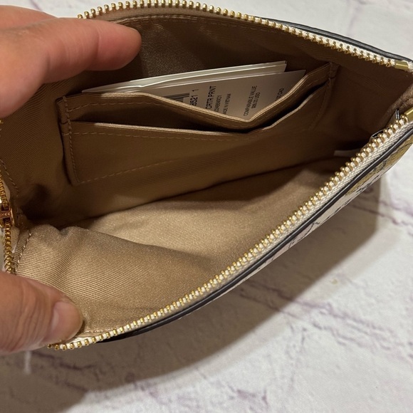 COACH Corner Zip Wristlet Signature Canvas With butterflies & critters Print NWT - Picture 5 of 9